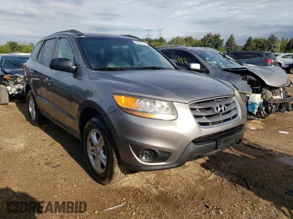 ✅ 2011 Hyundai Santa Fe GLS • VIN: 5XYZGDAG1BG035472 • Lot: 68494314. Listed on Copart with 131,799 mi. Free auction sales archive from the USA and detailed vehicle history report at DreamBid. Image 4.