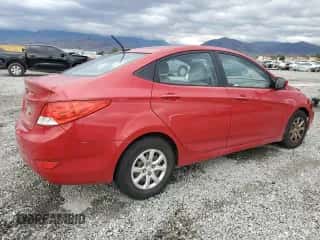 2014 Hyundai Accent GLS z VIN KMHCT4AE0EU707844, wystawiony jako Copart lot #81399485 z przebiegiem 156 373 mil mil oraz Czysty tytuł • Clean title. Historia ofert i sprzedaży dostępna na DreamBid. Obrazek 3.