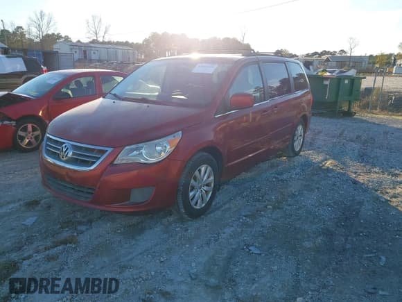 ✅ 2012 Volkswagen Routan SE • VIN: 2C4RVABG7CR193928 • Lot: 43901810. Wystawiony na IAAI z przebiegiem 120 369 mil. Bezpłatny archiwum sprzedaży aukcyjnych z USA i szczegółowy raport historii pojazdu na DreamBid. Zdjęcie 2.