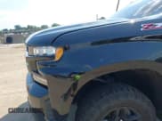 ✅ 2021 Chevrolet Silverado 1500 LT Trail Boss • VIN: 3GCPYFEL8MG141705 • Lot: 42914784. Wystawiony na IAAI z przebiegiem 40 543 mil. Bezpłatny archiwum sprzedaży aukcyjnych z USA i szczegółowy raport historii pojazdu na DreamBid. Zdjęcie 6.