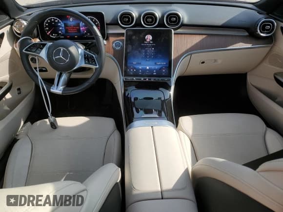 ✅ 2023 Mercedes-Benz C 300 • VIN: W1KAF4HBXPR151617 • Lot: 47285225. Wystawiony na Copart z przebiegiem 32 952 mil. Bezpłatny archiwum sprzedaży aukcyjnych z USA i szczegółowy raport historii pojazdu na DreamBid. Zdjęcie 8.