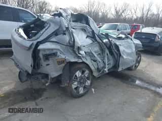 2025 Hyundai Kona SEL with VIN KM8HBCAB6SU202525, listed as a IAAI auction lot 41697254 with 10,279 mi miles and . Bid and sale history available at DreamBid. Image 4.