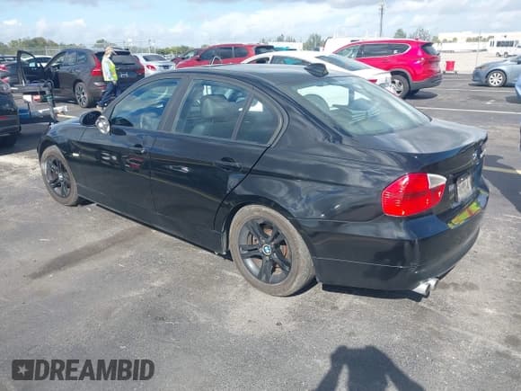 ✅ 2008 BMW 3 Series 328xi • VIN: WBAVC93538K041650 • Lot: 43830257. Listed on IAAI with 142,387 mi. Free auction sales archive from the USA and detailed vehicle history report at DreamBid. Image 3.