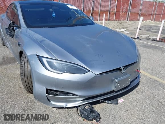 ✅ 2024 Tesla Model S Plaid • VIN: 5YJSA1E68RF540168 • Lot: 41746414. Wystawiony na IAAI z przebiegiem Nie podano. Bezpłatny archiwum sprzedaży aukcyjnych z USA i szczegółowy raport historii pojazdu na DreamBid. Zdjęcie 6.