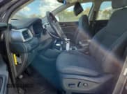 ✅ 2017 Kia Sorento LX • VIN: 5XYPG4A3XHG242844 • Лот: 92223805. Опубликован ранее на Copart с пробегом 118 124 миль. Бесплатный доступ к архиву аукционных продаж из США и подробный отчёт об истории автомобиля на DreamBid. Изображение 7.