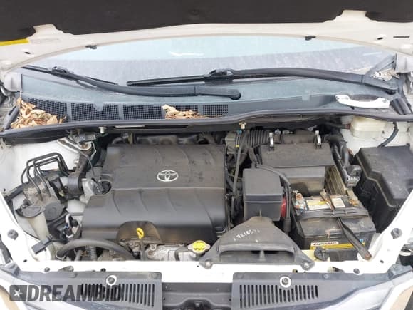 ✅ 2011 Toyota Sienna XLE • VIN: 5TDDK3DC0BS015244 • Lot: 41413002. Wystawiony na IAAI z przebiegiem 128 591 mil. Bezpłatny archiwum sprzedaży aukcyjnych z USA i szczegółowy raport historii pojazdu na DreamBid. Zdjęcie 10.