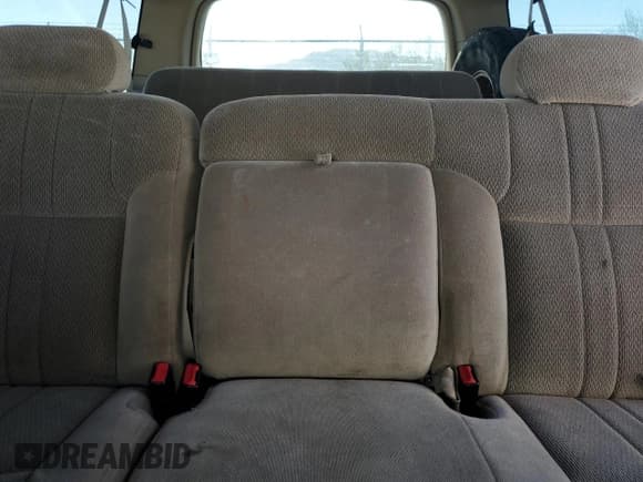 ✅ 2000 Ford Excursion XLT • VIN: 1FMNU40S5YEB87300 • Lot: 91559835. Wystawiony na Copart z przebiegiem 215 114 mil. Bezpłatny archiwum sprzedaży aukcyjnych z USA i szczegółowy raport historii pojazdu na DreamBid. Zdjęcie 10.