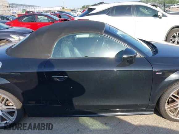 ✅ 2011 Audi TT • VIN: TRU4FAFK1B1019934 • Lot: 42385547. Listed on IAAI with 59,054 mi. Free auction sales archive from the USA and detailed vehicle history report at DreamBid. Image 13.