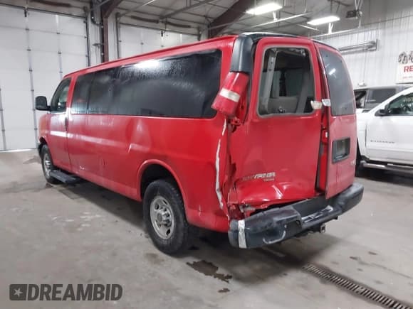 ✅ 2015 GMC Savana • VIN: 1GJZ7ZFF1F1257019 • Лот: 41575780. Опубликован ранее на IAAI с пробегом 105 655 миль. Бесплатный доступ к архиву аукционных продаж из США и подробный отчёт об истории автомобиля на DreamBid. Изображение 3.