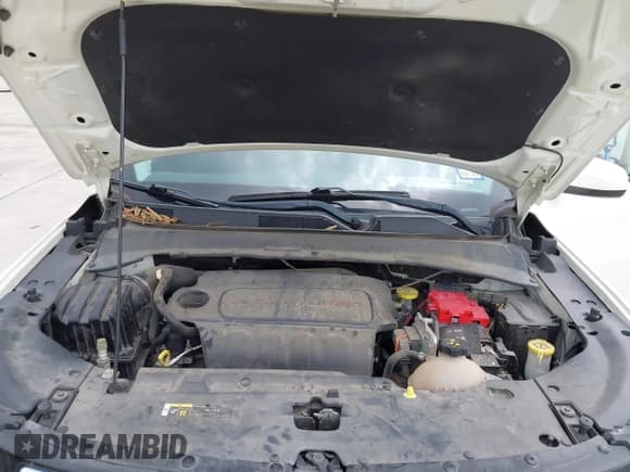 ✅ 2019 Jeep Compass Latitude • VIN: 3C4NJCBB9KT652088 • Lot: 42162439. Wystawiony na IAAI z przebiegiem 97 276 mil. Bezpłatny archiwum sprzedaży aukcyjnych z USA i szczegółowy raport historii pojazdu na DreamBid. Zdjęcie 10.