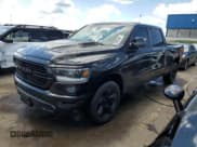 ✅ 2019 Ram 1500 Sport • VIN: 1C6SRFTT3KN868451 • Лот: 62963465. Опубликован ранее на Copart с пробегом 188 330 миль. Бесплатный доступ к архиву аукционных продаж из США и подробный отчёт об истории автомобиля на DreamBid. Изображение 1.