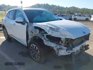 ✅ 2025 Buick Envision Preferred • VIN: LRBFZKE41SD008271 • Lot: 43391734. Wystawiony na IAAI z przebiegiem 1 581 mil. Bezpłatny archiwum sprzedaży aukcyjnych z USA i szczegółowy raport historii pojazdu na DreamBid. Zdjęcie 1.