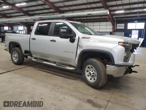 ✅ 2022 Chevrolet Silverado 2500HD Work Truck • VIN: 1GC4YLE72NF288531 • Лот: 82686244. Опубликован ранее на Copart с пробегом 69 300 миль. Бесплатный доступ к архиву аукционных продаж из США и подробный отчёт об истории автомобиля на DreamBid. Изображение 4.