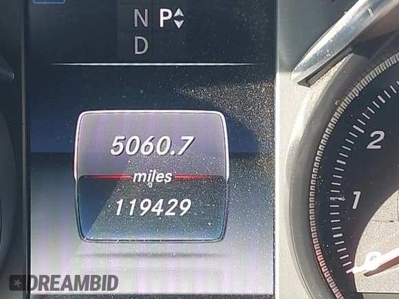 ✅ 2017 Mercedes-Benz C 300 • VIN: WDDWJ4KB2HF488590 • Lot: 42949374. Listed on IAAI with 119,429 mi. Free auction sales archive from the USA and detailed vehicle history report at DreamBid. Image 15.