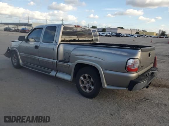 ✅ 2000 Chevrolet Silverado 1500 LS • VIN: 2GCEC19TXY1386796 • Лот: 81046764. Опубликован ранее на Copart с пробегом 211 891 миль. Бесплатный доступ к архиву аукционных продаж из США и подробный отчёт об истории автомобиля на DreamBid. Изображение 2.