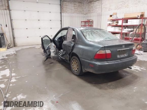 ✅ 1997 Honda Accord LX • VIN: JHMCD5632VC001283 • Lot: 43635230. Listed on IAAI with 139,296 mi. Free auction sales archive from the USA and detailed vehicle history report at DreamBid. Image 3.