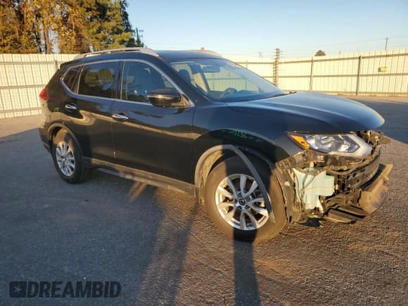 ✅ 2018 Nissan Rogue S • VIN: KNMAT2MT9JP599713 • Lot: 91390735. Wystawiony na Copart z przebiegiem 99 719 mil. Bezpłatny archiwum sprzedaży aukcyjnych z USA i szczegółowy raport historii pojazdu na DreamBid. Zdjęcie 4.