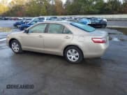 ✅ 2007 Toyota Camry LE • VIN: 4T1BK46KX7U532180 • Лот: 87113895. Опубликован ранее на Copart с пробегом 169 482 миль. Бесплатный доступ к архиву аукционных продаж из США и подробный отчёт об истории автомобиля на DreamBid. Изображение 2.