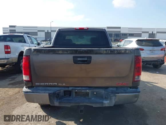 2007 GMC Sierra 1500 SLE1 with VIN 2GTEK13M371579729, listed as a IAAI auction lot 43335548 with 217,515 mi miles and . Bid and sale history available at DreamBid. Image 16.