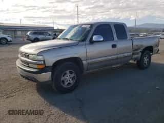 ✅ 2001 Chevrolet Silverado 1500 LS • VIN: 2GCEK19T211333793 • Lot: 71294344. Wystawiony na Copart z przebiegiem Nie podano mil. Skorzystaj z bezpłatnego archiwum sprzedaży aukcyjnych z USA i zobacz szczegółowy raport historii pojazdu na DreamBid. Zdjęcie 1.