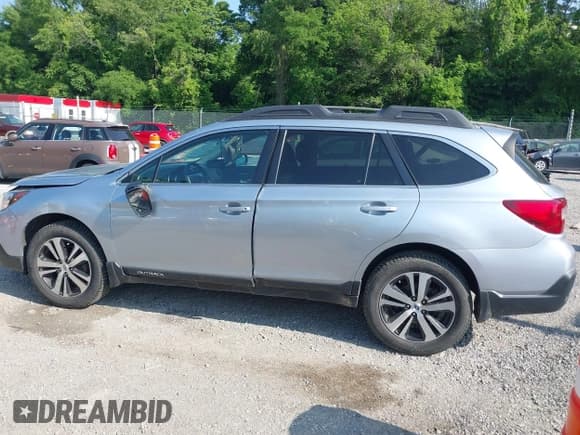 ✅ 2018 Subaru Outback Limited • VIN: 4S4BSAKC6J3271155 • Lot: 42414942. Listed on IAAI with 102,129 mi. Free auction sales archive from the USA and detailed vehicle history report at DreamBid. Image 14.