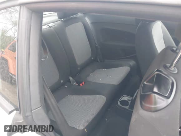 ✅ 2017 Volkswagen Beetle Fleet • VIN: 3VWF17AT4HM626004 • Lot: 42147504. Listed on IAAI with 67,929 mi. Free auction sales archive from the USA and detailed vehicle history report at DreamBid. Image 8.