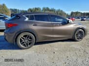 ✅ 2017 Infiniti QX30 Premium • VIN: SJKCH5CP3HA025165 • Lot: 96304435. Wystawiony na Copart z przebiegiem 98 024 mil. Bezpłatny archiwum sprzedaży aukcyjnych z USA i szczegółowy raport historii pojazdu na DreamBid. Zdjęcie 3.