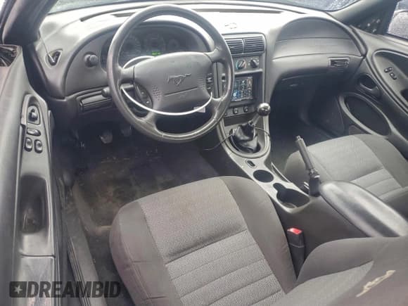 ✅ 2001 Ford Mustang GT Deluxe • VIN: 1FAFP42X21F141227 • Lot: 94384135. Listed on Copart with 186,270 mi. Free auction sales archive from the USA and detailed vehicle history report at DreamBid. Image 8.