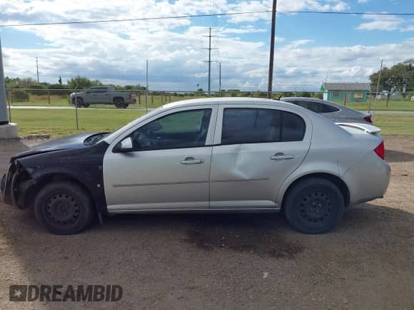 2009 Chevrolet Cobalt 1LT with VIN 1G1AT58HX97256923, listed as a IAAI auction lot 43449902 with 166,083 mi miles and . Bid and sale history available at DreamBid. Image 14.