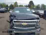 2015 Chevrolet Silverado 1500 LT z VIN 3GCUKREC9FG412201, wystawiony jako IAAI lot #43291126 z przebiegiem 141 513 mil mil oraz . Historia ofert i sprzedaży dostępna na DreamBid. Obrazek 13.