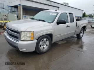 2008 Chevrolet Silverado 1500 2LT z VIN 2GCEK19J881177929, wystawiony jako Copart lot #59963825 z przebiegiem 162 227 mil mil oraz Szkoda całkowita • Salvage title. Historia ofert i sprzedaży dostępna na DreamBid. Obrazek 1.