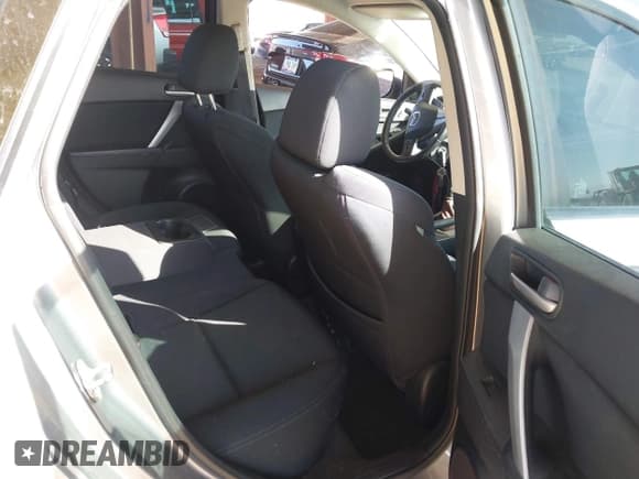 ✅ 2010 Mazda 3 S Grand Touring • VIN: JM1BL1H5XA1223289 • Lot: 41188626. Listed on IAAI with 113,365 mi. Free auction sales archive from the USA and detailed vehicle history report at DreamBid. Image 8.