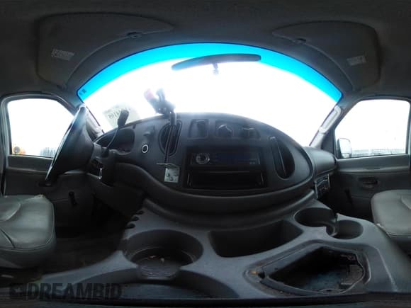 ✅ 2005 Ford Econoline Cargo • VIN: 1FTNE24L75HA61605 • Lot: 41344105. Wystawiony na IAAI z przebiegiem 156 726 mil. Bezpłatny archiwum sprzedaży aukcyjnych z USA i szczegółowy raport historii pojazdu na DreamBid. Zdjęcie 18.