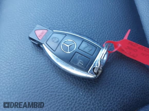 ✅ 2010 Mercedes-Benz M 350 • VIN: 4JGBB8GB0AA543476 • Lot: 41807516. Wystawiony na IAAI z przebiegiem 90 175 mil. Bezpłatny archiwum sprzedaży aukcyjnych z USA i szczegółowy raport historii pojazdu na DreamBid. Zdjęcie 11.