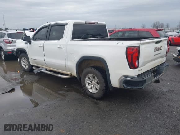 ✅ 2020 GMC Sierra 1500 SLE • VIN: 3GTU9BED9LG223510 • Лот: 41685604. Опубликован ранее на IAAI с пробегом 85 677 миль. Бесплатный доступ к архиву аукционных продаж из США и подробный отчёт об истории автомобиля на DreamBid. Изображение 3.
