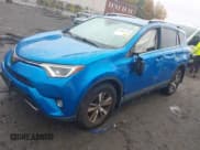 ✅ 2018 Toyota RAV4 XLE • VIN: JTMRFREV3JJ736487 • Лот: 43407148. Опубликован ранее на IAAI с пробегом 58 977 миль. Бесплатный доступ к архиву аукционных продаж из США и подробный отчёт об истории автомобиля на DreamBid. Изображение 2.