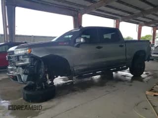 ✅ 2021 Chevrolet Silverado 1500 LT Trail Boss • VIN: 3GCPYFED2MG258883 • Lot: 57219844. Wystawiony na Copart z przebiegiem 81 605 mil. Bezpłatny archiwum sprzedaży aukcyjnych z USA i szczegółowy raport historii pojazdu na DreamBid. Zdjęcie 1.