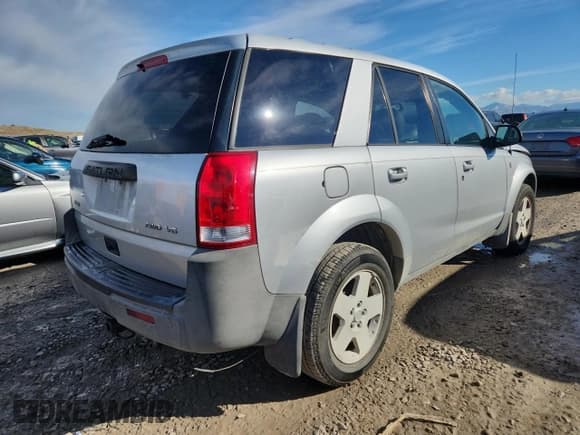 ✅ 2004 Saturn VUE V6 • VIN: 5GZCZ63414S851544 • Лот: 82476455. Опубликован ранее на Copart с пробегом 168 277 миль. Бесплатный доступ к архиву аукционных продаж из США и подробный отчёт об истории автомобиля на DreamBid. Изображение 3.