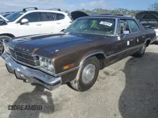 ✅ 1975 Plymouth Fury • VIN: PH43K5D118439 • Lot: 74681814. Wystawiony na Copart z przebiegiem 89 711 mil. Bezpłatny archiwum sprzedaży aukcyjnych z USA i szczegółowy raport historii pojazdu na DreamBid. Zdjęcie 1.