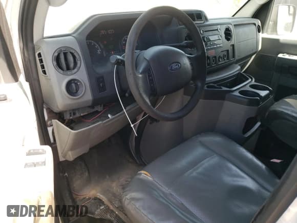 ✅ 2010 Ford Econoline Passenger XL • VIN: 1FBNE3BL3ADA76939 • Lot: 49667065. Listed on Copart with 414,433 mi. Free auction sales archive from the USA and detailed vehicle history report at DreamBid. Image 8.