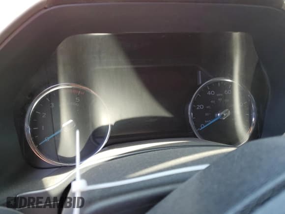 ✅ 2017 Ford F-350 Platinum • VIN: 1FT8W3BT8HEF39328 • Лот: 57079744. Опубликован ранее на Copart с пробегом Не указан. Бесплатный доступ к архиву аукционных продаж из США и подробный отчёт об истории автомобиля на DreamBid. Изображение 9.