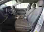 2014 Chevrolet Malibu LS z VIN 1G11A5SL8EF294055, wystawiony jako Copart lot #62529734 z przebiegiem 67 354 mil mil oraz Szkoda całkowita • Salvage title. Historia ofert i sprzedaży dostępna na DreamBid. Obrazek 7.