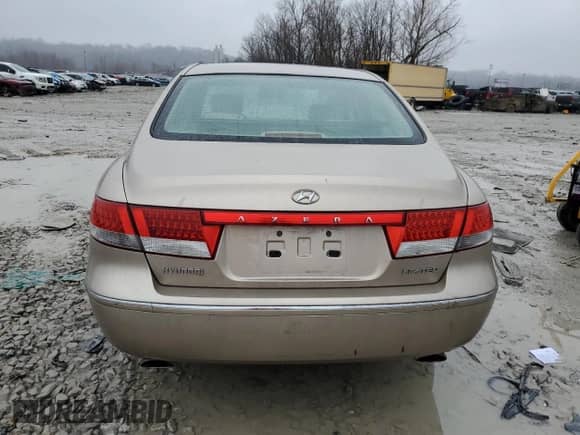 2006 Hyundai Azera SE с VIN KMHFC46F96A061818, выставлен на аукционе Copart как лот 44084205 с пробегом 83 779 миль миль и Списание • Salvage title. История ставок и продаж доступна на DreamBid. Изображение 6.