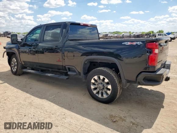 ✅ 2024 Chevrolet Silverado 2500HD Custom • VIN: 2GC4YME70R1267163 • Lot: 66001665. Wystawiony na Copart z przebiegiem 7 209 mil. Bezpłatny archiwum sprzedaży aukcyjnych z USA i szczegółowy raport historii pojazdu na DreamBid. Zdjęcie 2.