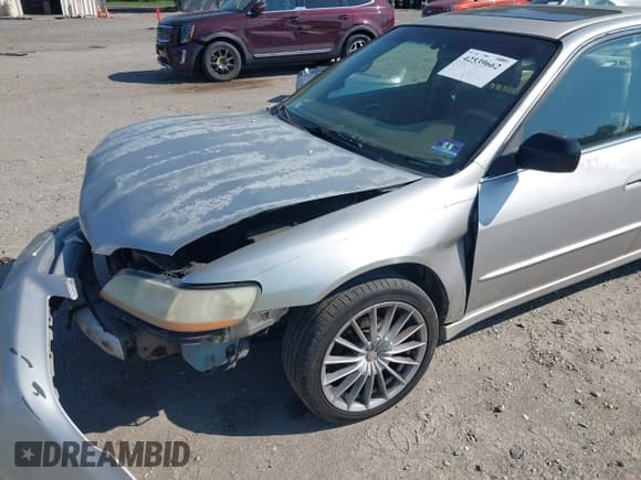 ✅ 1999 Honda Accord EX • VIN: 1HGCG5550XA097555 • Лот: 42539662. Опубликован ранее на IAAI с пробегом 299 147 миль. Бесплатный доступ к архиву аукционных продаж из США и подробный отчёт об истории автомобиля на DreamBid. Изображение 6.