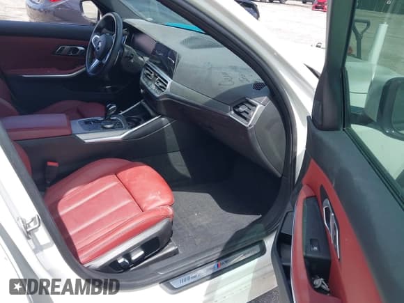 ✅ 2022 BMW 3 Series 330i • VIN: 3MW5R1J09N8C29531 • Lot: 43074092. Wystawiony na IAAI z przebiegiem 39 427 mil. Bezpłatny archiwum sprzedaży aukcyjnych z USA i szczegółowy raport historii pojazdu na DreamBid. Zdjęcie 5.