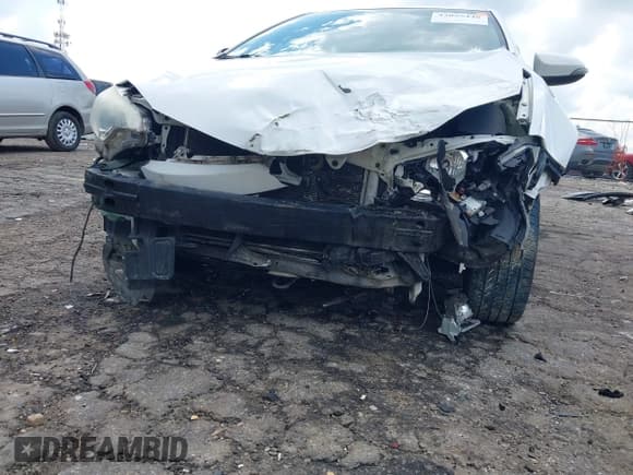 ✅ 2015 Toyota Corolla LE • VIN: 2T1BURHE8FC345082 • Lot: 43055448. Listed on IAAI with 121,072 mi. Free auction sales archive from the USA and detailed vehicle history report at DreamBid. Image 6.