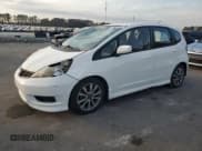 ✅ 2013 Honda Fit Sport • VIN: JHMGE8H54DC055844 • Лот: 93629155. Опубликован ранее на Copart с пробегом 216 664 миль. Бесплатный доступ к архиву аукционных продаж из США и подробный отчёт об истории автомобиля на DreamBid. Изображение 1.