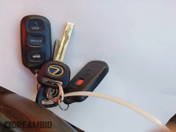 ✅ 1995 Lexus LS 400 • VIN: JT8UF22EXS0007513 • Lot: 43433075. Listed on IAAI with 317,987 mi. Free auction sales archive from the USA and detailed vehicle history report at DreamBid. Image 11.