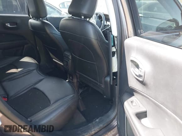 ✅ 2021 Jeep Compass Latitude • VIN: 3C4NJDBB4MT555101 • Lot: 42086222. Listed on IAAI with 45,785 mi. Free auction sales archive from the USA and detailed vehicle history report at DreamBid. Image 8.